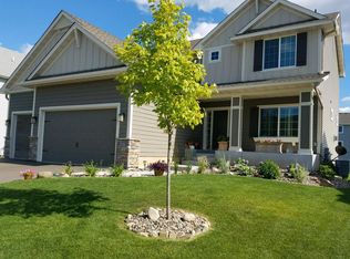 9475 Compass Pointe Rd, Woodbury, MN 55129