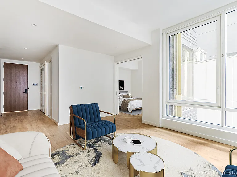 135 E 47th St #4E — Photo 3