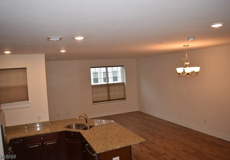 229 Parkview Ln — Photo 4