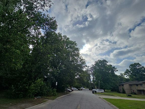4th image of 110 Oklahoma Ave