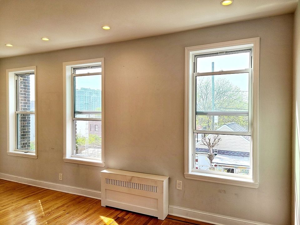 1st image of 2430 33rd St #2A