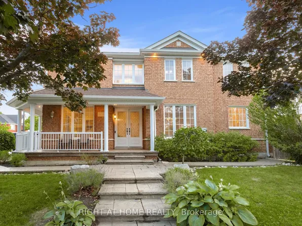 3081 Baron Dr, Mississauga, ON L5M 6W4