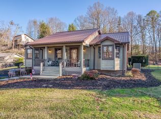 155 Horseshoe Dr, Johnson City, TN 37601