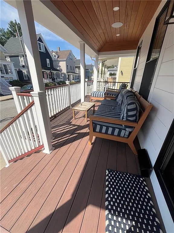 3 bed, 1.5 bath, 1243 sqft, $3,500 — Photo 2