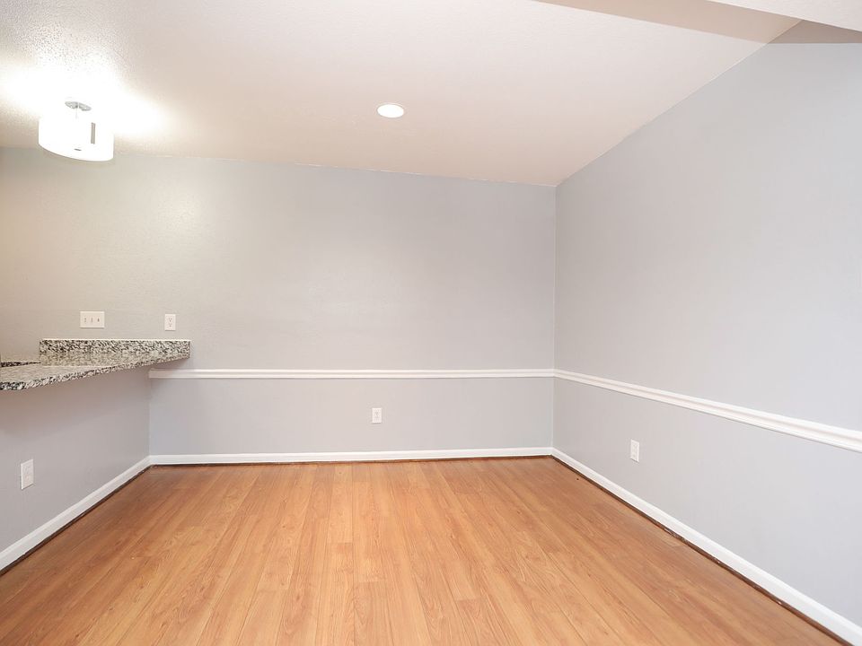 1st image of 2100 Wilcrest Dr #B