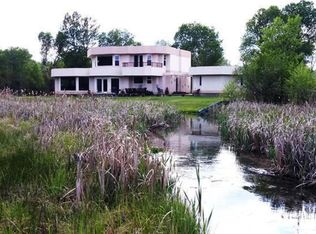 9 Vorhees Rd, Choteau, MT 59422