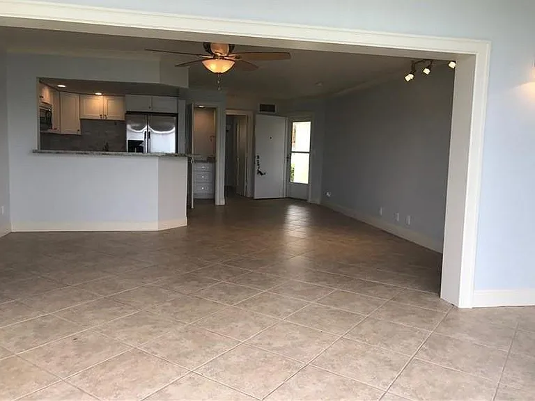 400 Wilma Cir #105 — Photo 6