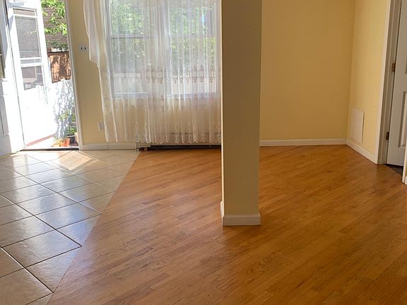 2nd image of 4409 Atlantic Ave APT 1