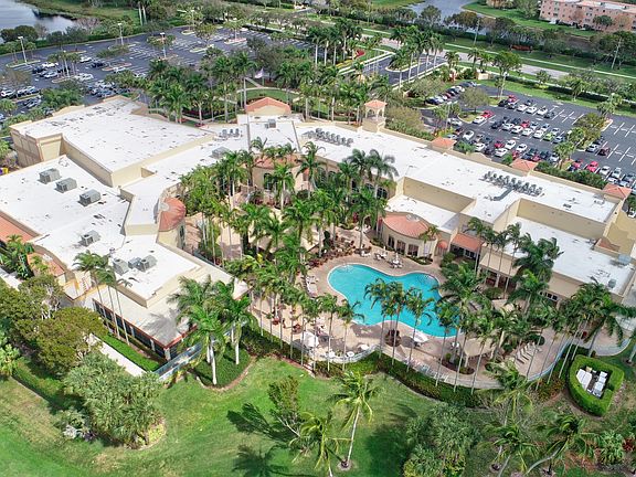 3rd image of 5746 Crystal Shores Drive #108