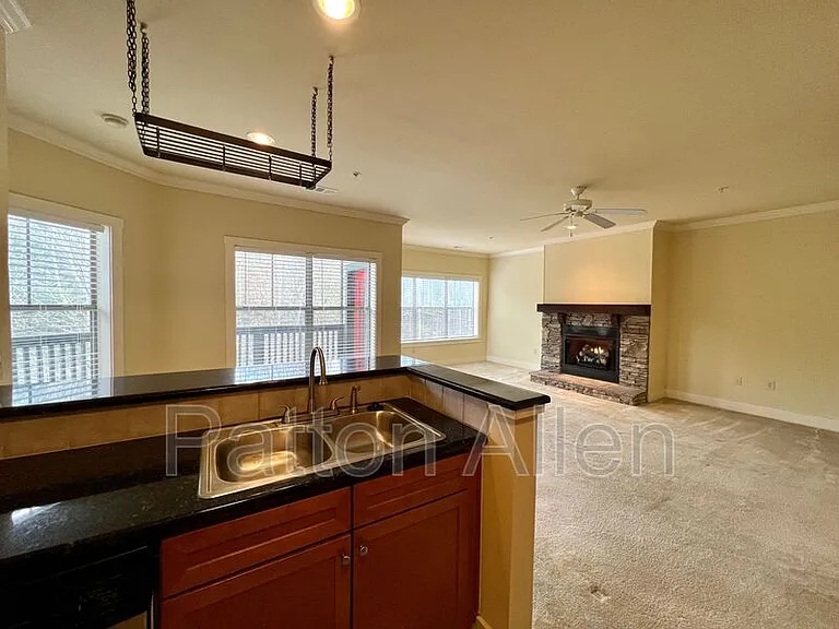 9 Kenilworth Knl #303 — Photo 5