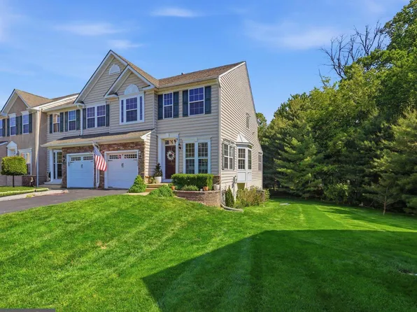229 Tall Trees Cir #229, Downingtown, PA 19335