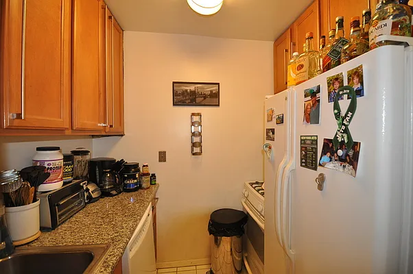 Sold by Manhattan Residential Group | media 5