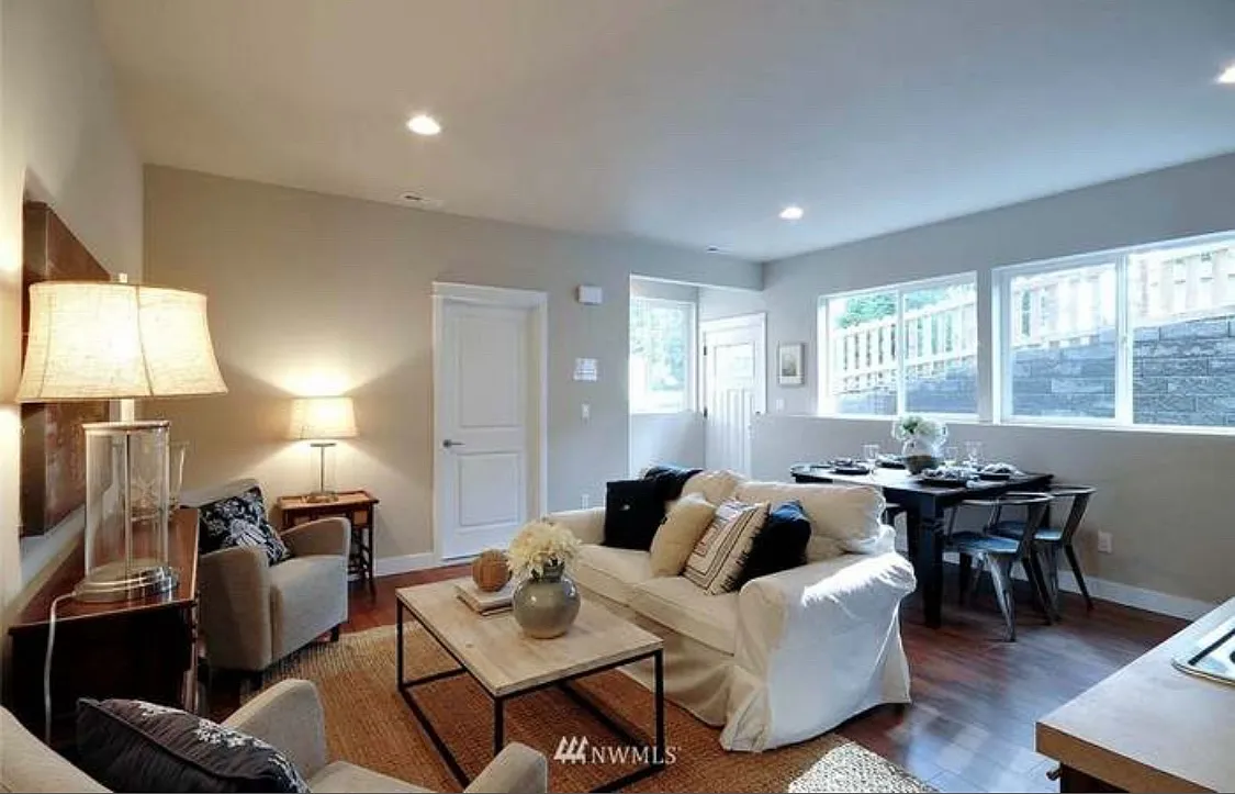 55th Ave W, Mountlake Terrace — Photo 1