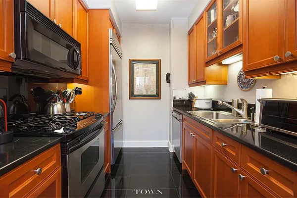 Rented by Town Residential | media 30