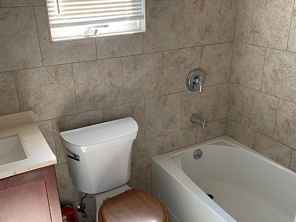 Master Bedroom full bath