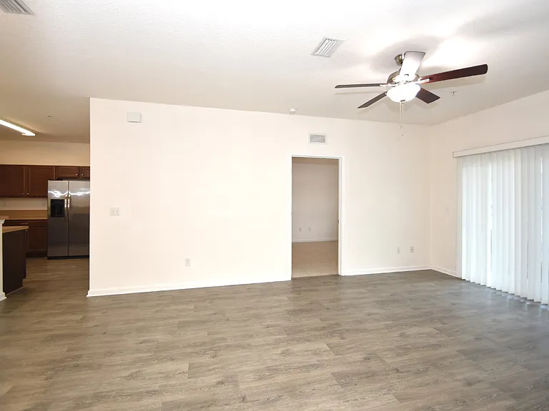 2211 Golden Lake Loop St — Photo 10