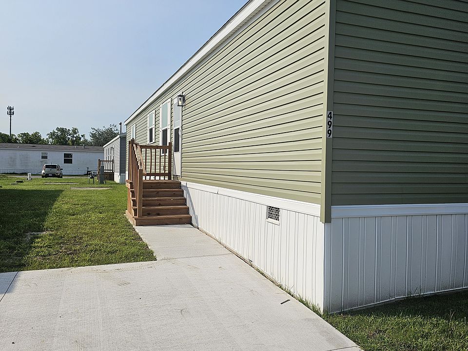 1st image of 499 Apple St