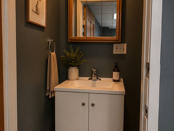 5th image of 348 Maria Ave APT 24