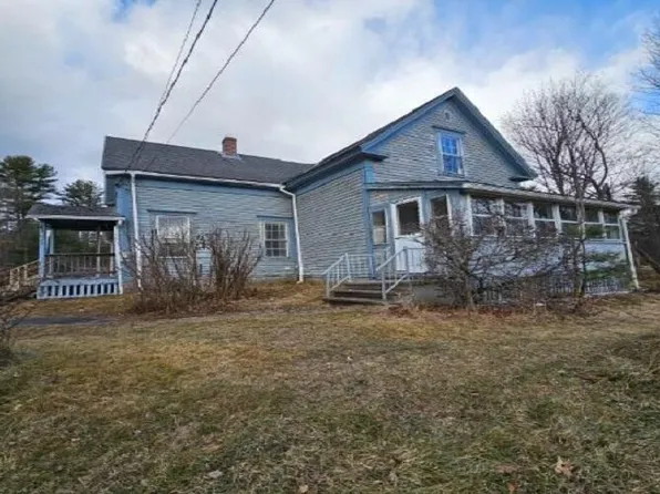 29 Pleasant Street, Oxford, ME 04270