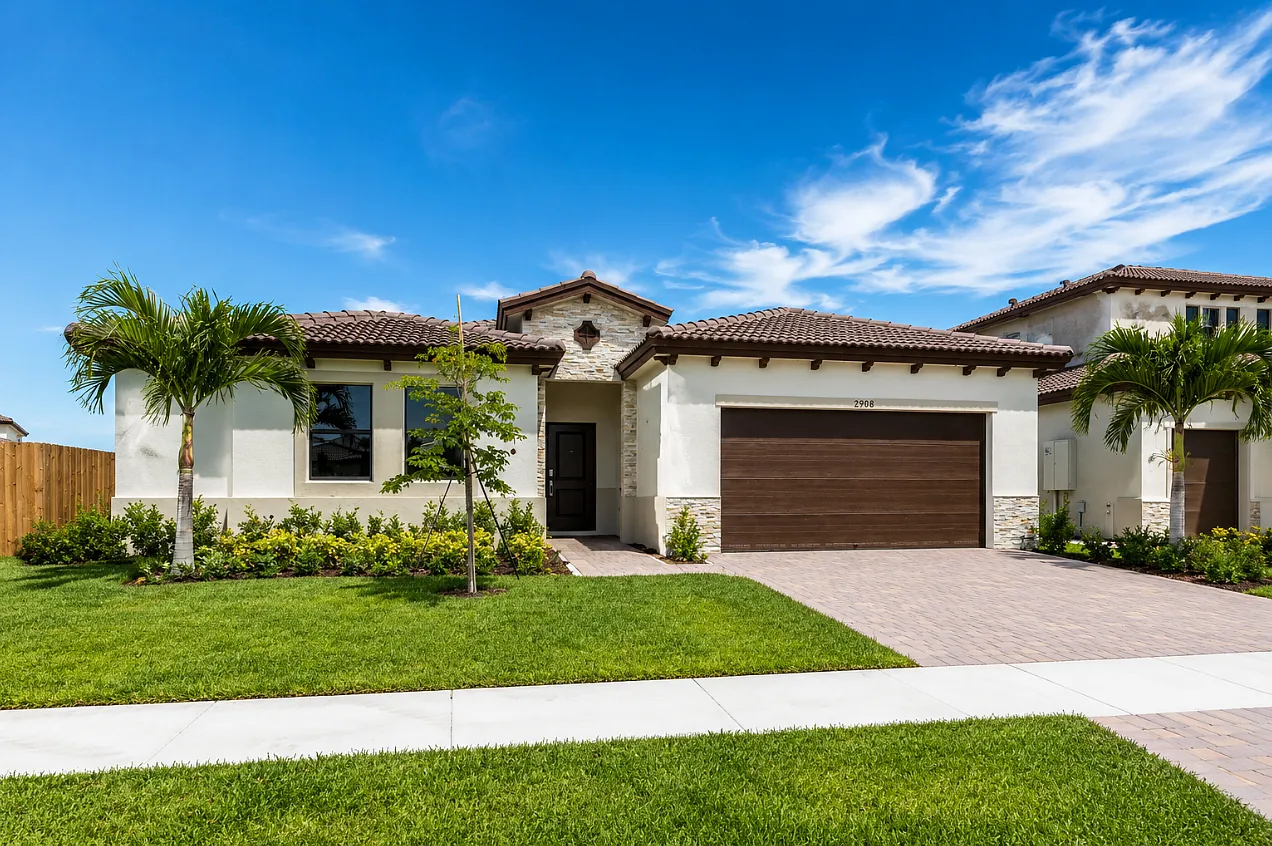 4 bed, 2400 sqft, $4,200 — Photo 1
