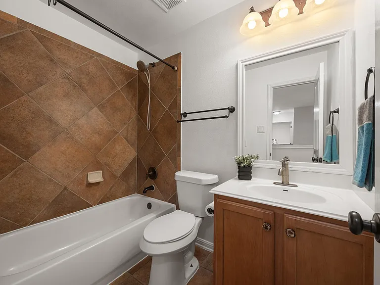 4323 Angelico Ln — Photo 34
