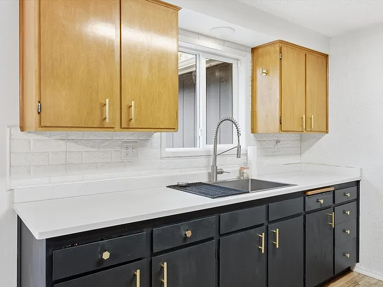 2500 Alma Dr — Photo 14
