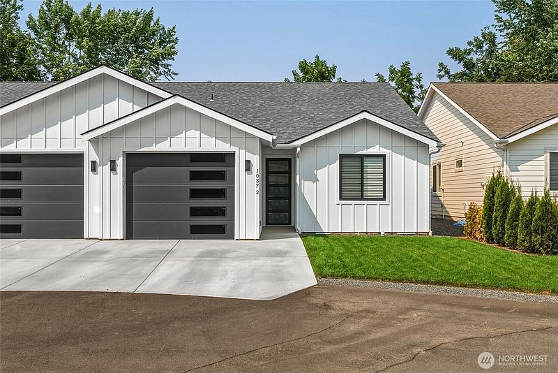 3rd image of 1037 SE Date Avenue #2