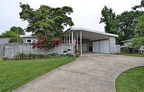 1st image of 2204 Montrose Ave