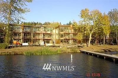 4307 E Lake Sammamish Parkway SE #206 photo 1