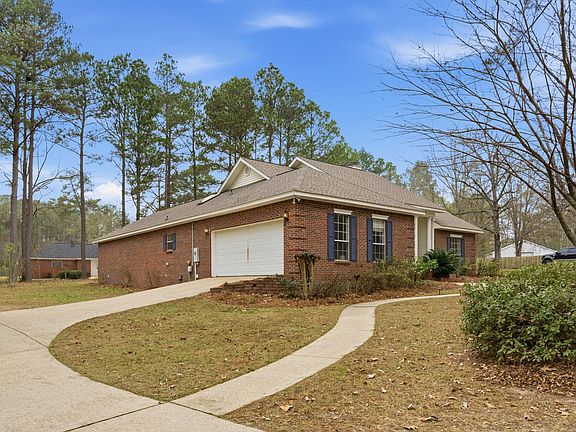 4th image of 4 Woodleaf St