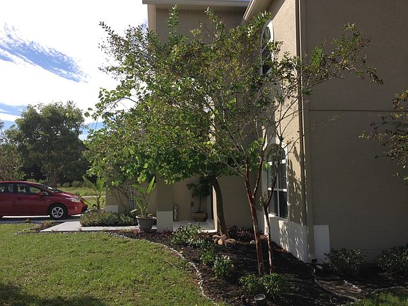 3rd image of 832 James Dr