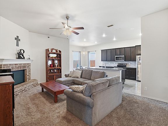 3rd image of 13601 Waco Ave
