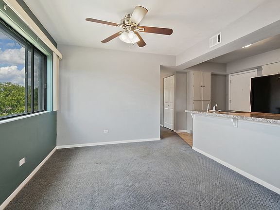 4th image of 15343 Treetop Dr APT 3A