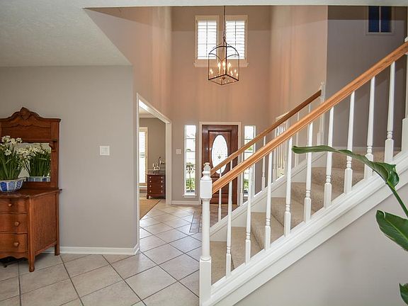 2nd image of 30 Hessenford St