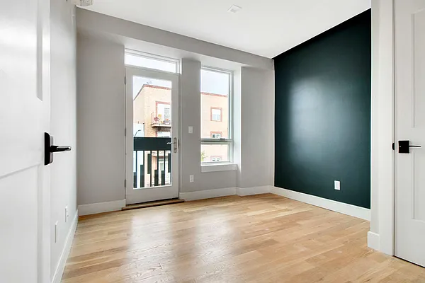 Rented by EXR | media 19