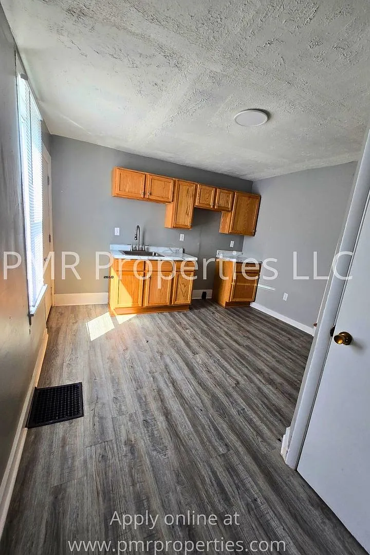 806 S. 7th Street — Photo 2