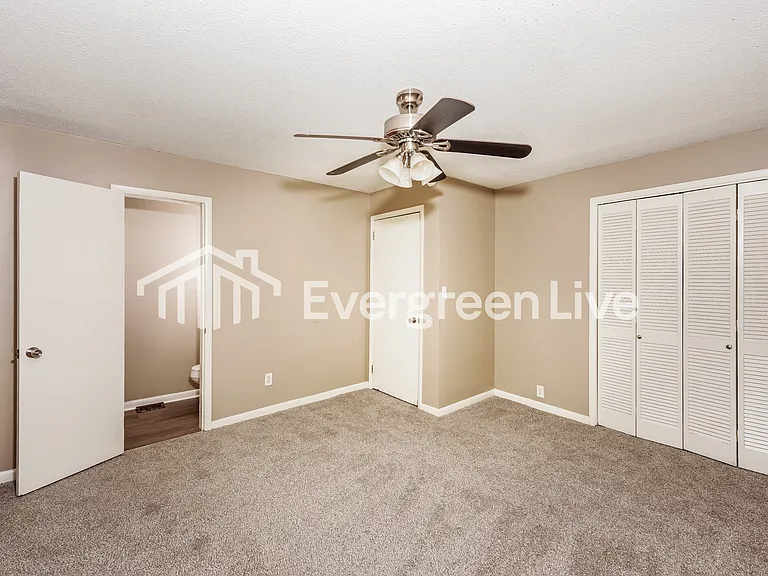 1635 Cherry Ave — Photo 8
