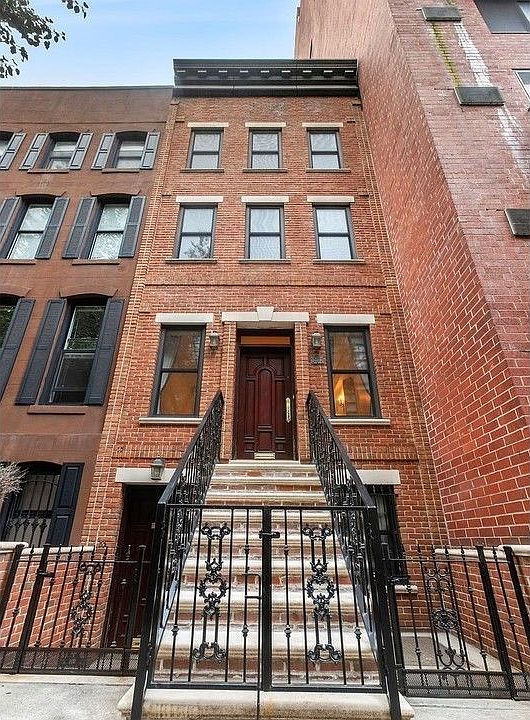 1st image of 357 E 62nd St #123