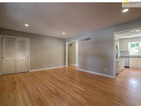 5th image of 8945 Conser Dr