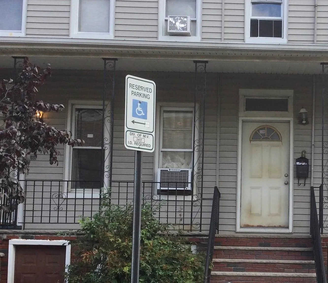 2 bed, 1.5 bath, 1300 sqft, $2,350 — Photo 1