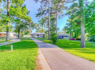 323 Lakeview Dr, Onalaska, TX 77360