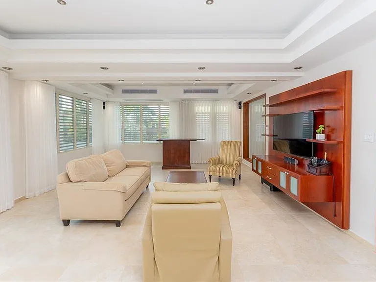 254 Sabanera — Photo 5