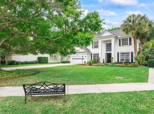 152 Oakwood Ln, Palm Beach Gardens, FL 33410