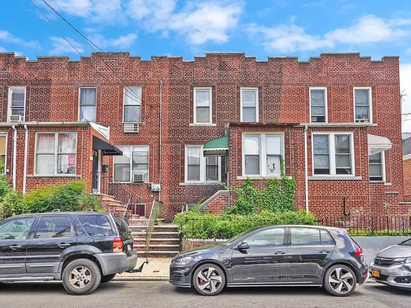 2447 43rd St, Astoria, NY 11103