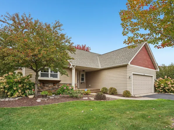 1050 Wyncrest Ct, Woodbury, MN 55129