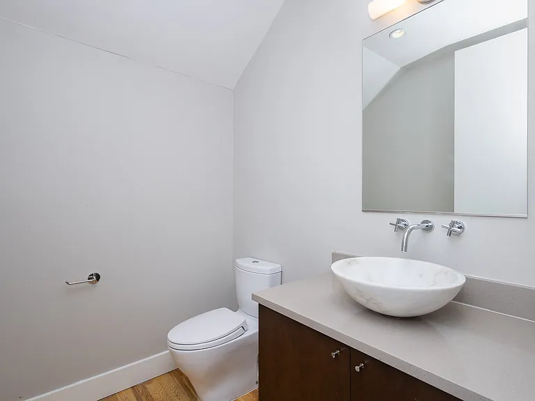 901 N Washington St — Photo 19