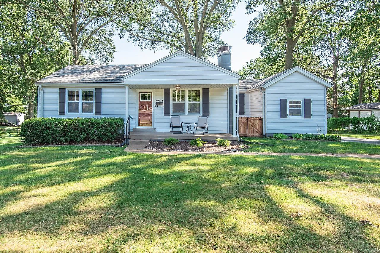 10412 Oak Ave photo 1