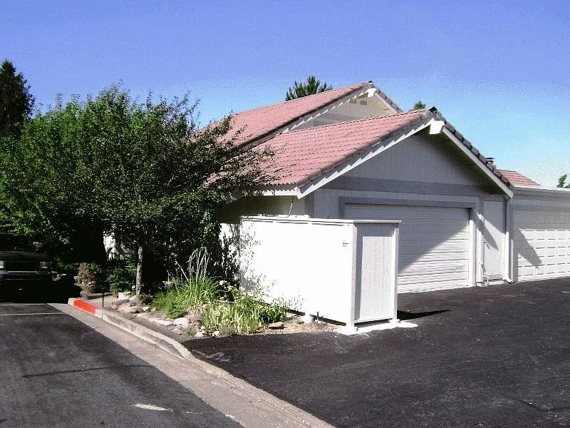 1244 Laredo Ct photo 1