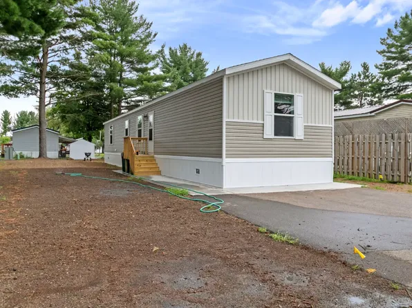 W3940 Mitchell Rd Trailer 40, Eau Claire, WI 54701