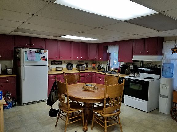 4th image of 204 N Main St #1